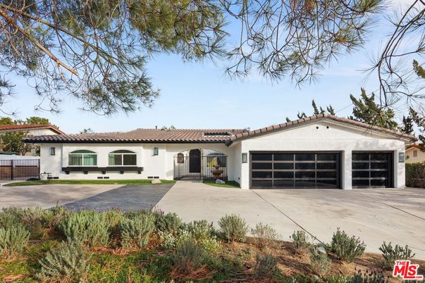 Attached, Exterior, Facade, Spanish Mediterranean