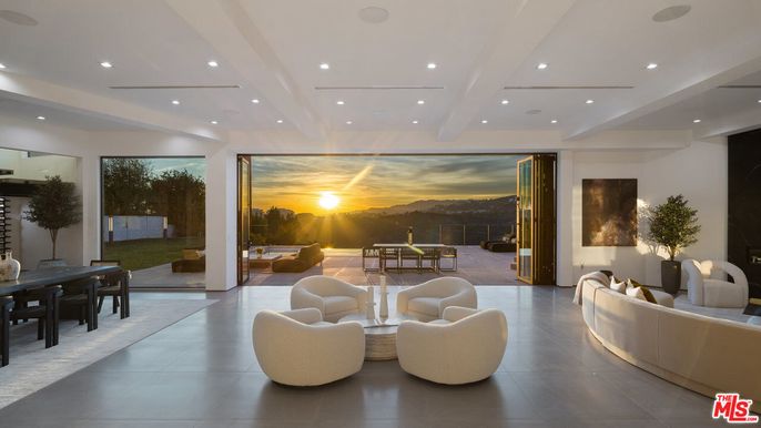 Dining room, Interior, Living room, Recessed Lighting