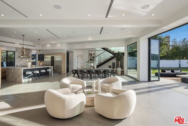 Dining room, Interior, Kitchen, Pendant Lights, Recessed Lighting, Stainless Steel Appliances