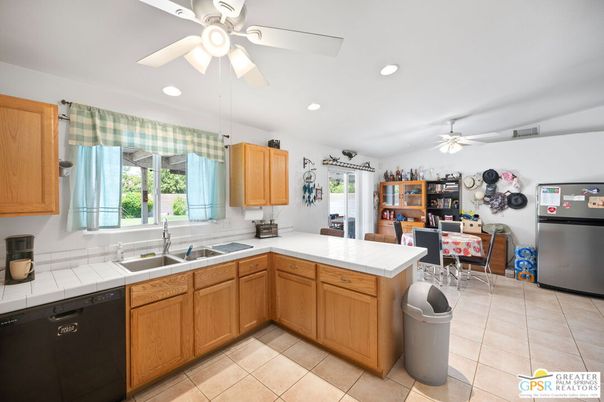 Dining room, Interior, Kitchen, Recessed Lighting, Tile Countertops