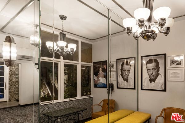 Chandelier, Interior