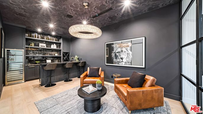 Interior, Living room, Pendant Lights, Recessed Lighting, Wood Texture Flooring