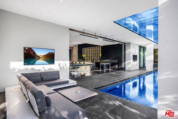 Interior, Living room, Pool, Recessed Lighting