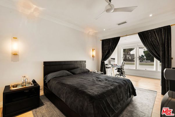 Bedroom, Home Office, Interior, Recessed Lighting, Wood Texture Flooring