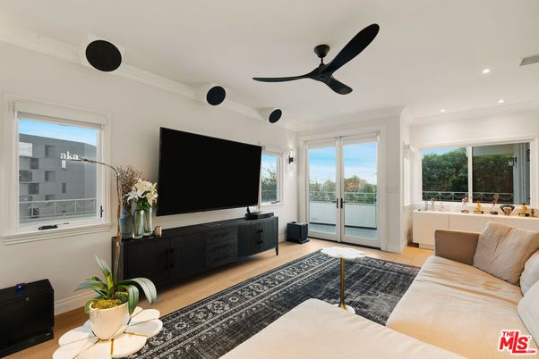 Bedroom, Interior, Living room, Recessed Lighting, Wood Texture Flooring