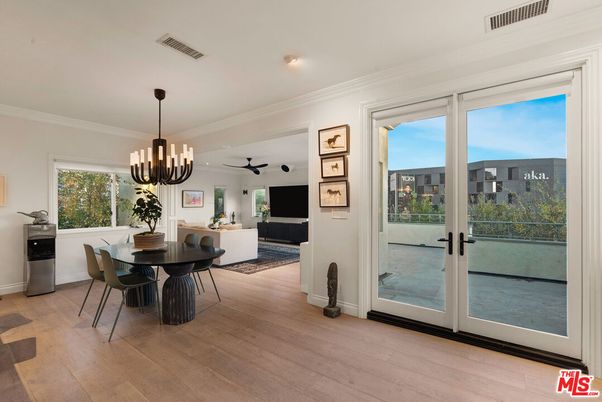 Chandelier, Dining room, Interior, Living room, Wood Texture Flooring