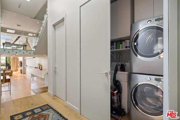 Interior, Recessed Lighting, Utility Closets, Washer, Wood Texture Flooring