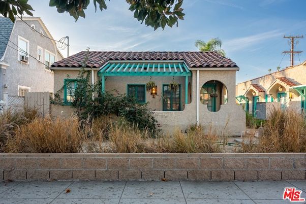Exterior, Facade, Spanish Mediterranean