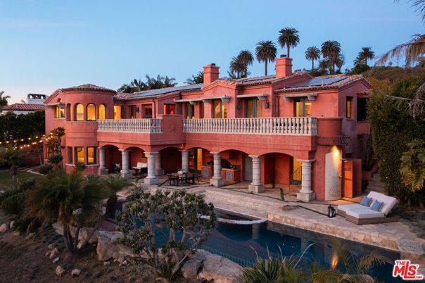 Exterior, Pool, Solar Panels