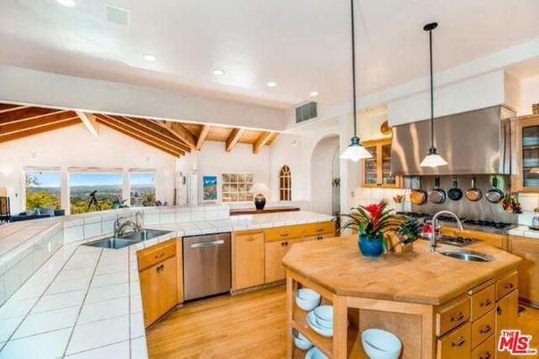 Interior, Kitchen, Pendant Lights, Recessed Lighting, Stainless Steel Appliances, Tile Countertops, Wooden Beams, Wooden Ceilings, Wood Texture Flooring