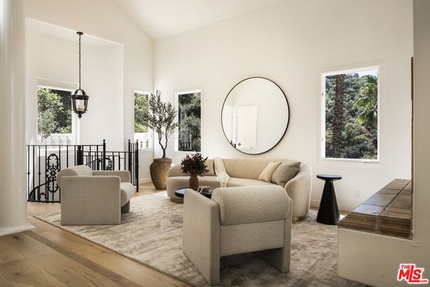 Interior, Living room, Pendant Lights, Wood Texture Flooring