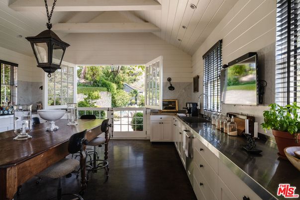 Interior, Kitchen, Pendant Lights, Wood Texture Flooring