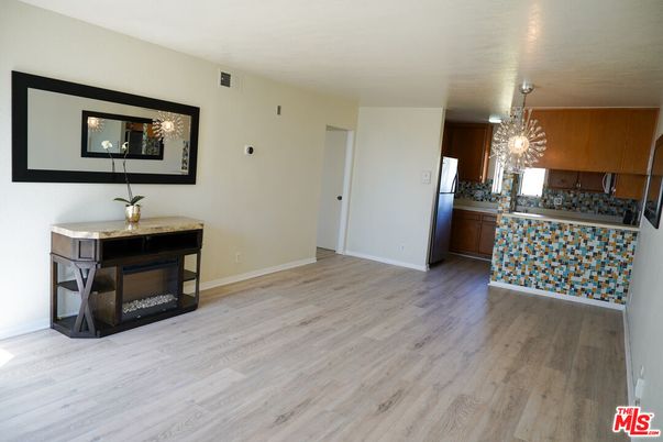 Chandelier, Interior, Wood Texture Flooring