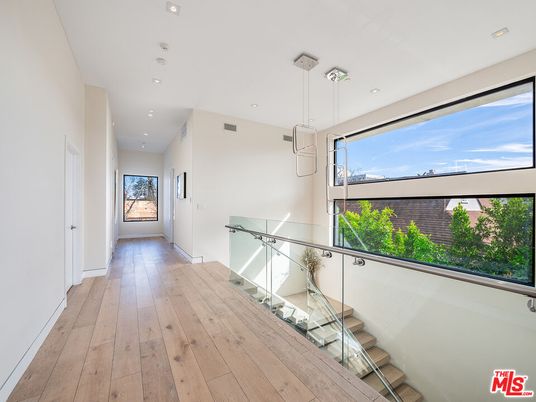 Interior, Pendant Lights, Recessed Lighting, Wood Texture Flooring