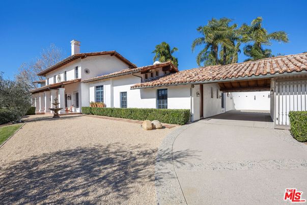 Attached, Exterior, Facade, Spanish Mediterranean