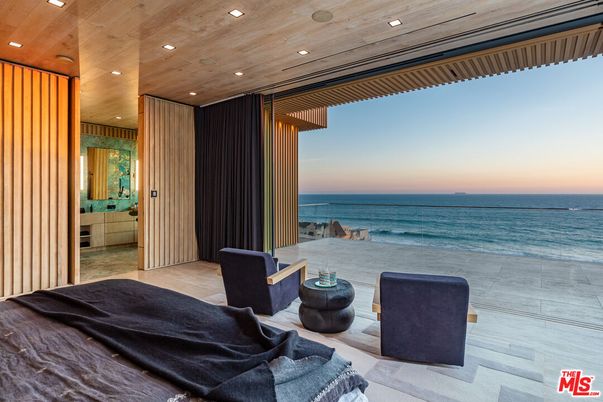 Interior, Living room, Recessed Lighting, Water, Wooden Ceilings, Wooden Walls
