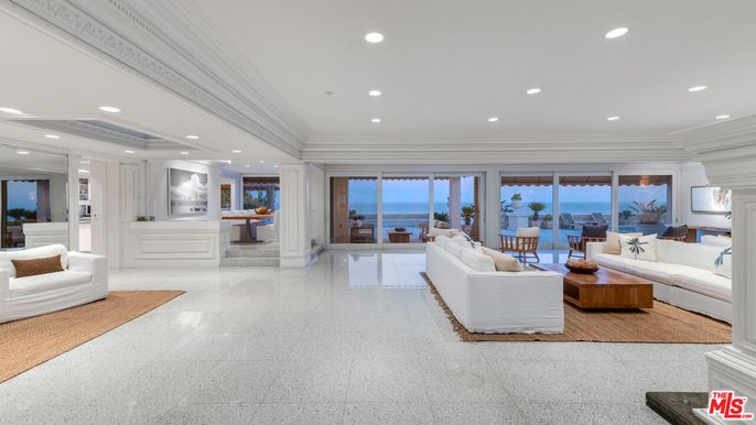 Interior, Living room, Recessed Lighting, Water