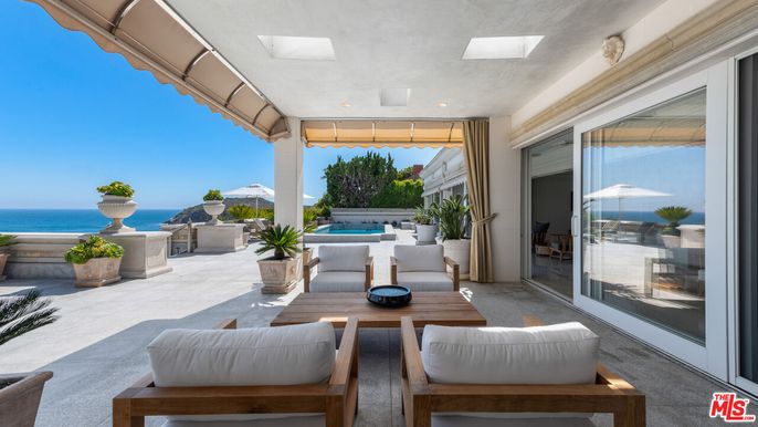 Exterior, Interior, Recessed Lighting, Water