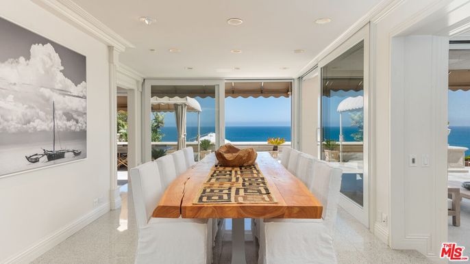 Dining room, Interior, Recessed Lighting, Water