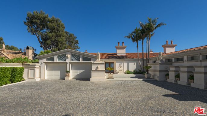 Attached, Backyard, Exterior, Facade, Mediterranean