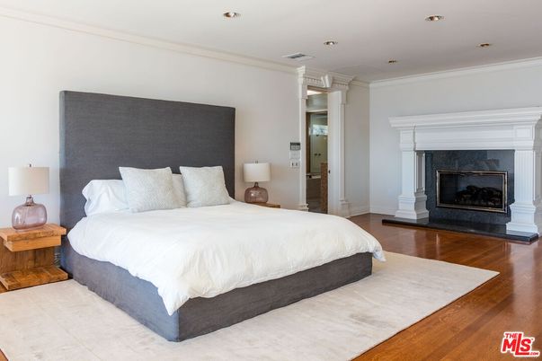 Bedroom, Fireplace, Interior, Recessed Lighting, Wood Texture Flooring