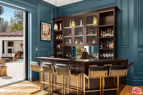 Interior, Pendant Lights, Wood Texture Flooring
