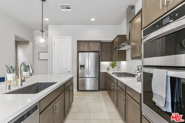 Interior, Kitchen, Pendant Lights, Recessed Lighting, Stainless Steel Appliances