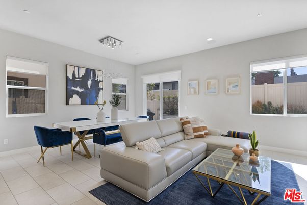 Dining room, Interior, Living room, Recessed Lighting