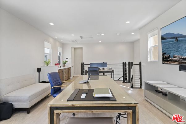 Home Office, Interior, Recessed Lighting, Wood Texture Flooring