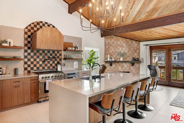 Chandelier, Interior, Kitchen, Stainless Steel Appliances, Wooden Beams, Wooden Ceilings