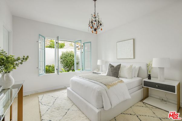 Bedroom, Interior, Pendant Lights