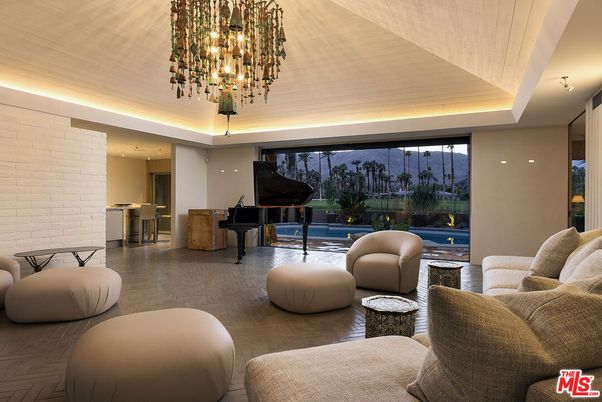 Chandelier, Interior, Living room, Pendant Lights, Piano, Recessed Lighting, Stone Walls