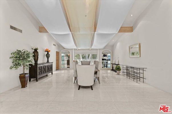 Dining room, Interior, Recessed Lighting