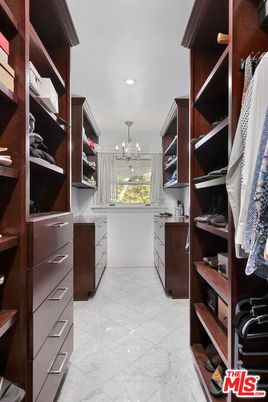 Chandelier, Interior, Marble, Recessed Lighting, Walk-in Closets