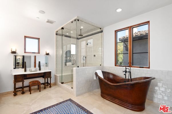 Bathroom, Free Standing Baths, Glass Shower, Interior, Recessed Lighting