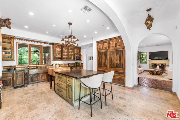 Chandelier, Interior, Kitchen, Living room, Pendant Lights, Recessed Lighting