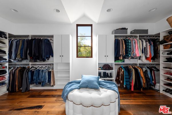 Interior, Recessed Lighting, Walk-in Closets, Wood Texture Flooring