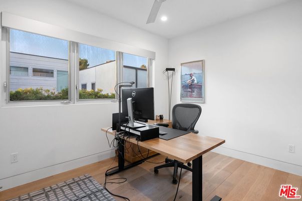 Home Office, Interior, Recessed Lighting, Wood Texture Flooring