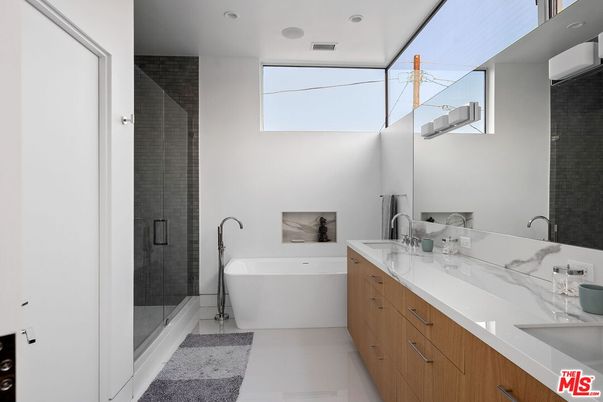 Bathroom, Dual Sink Vanities, Free Standing Baths, Glass Shower, Interior, Recessed Lighting