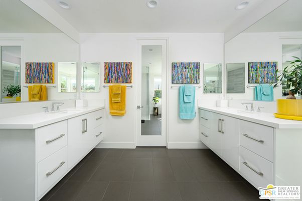 Bathroom, Dual Sink Vanities, Interior, Recessed Lighting