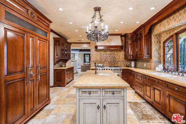 Chandelier, Interior, Kitchen, Pendant Lights, Recessed Lighting