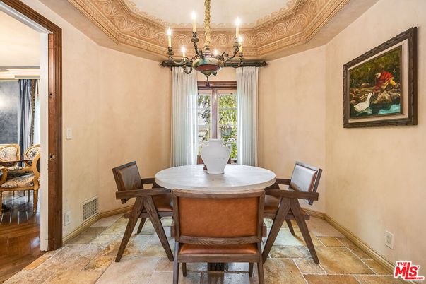 Chandelier, Dining room, Interior