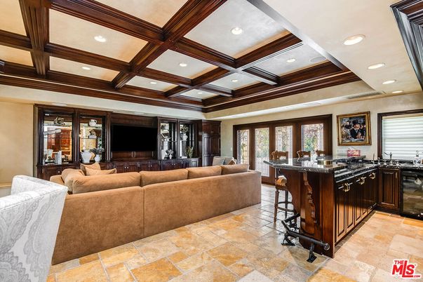 Interior, Kitchen, Living room, Recessed Lighting, Wooden Beams