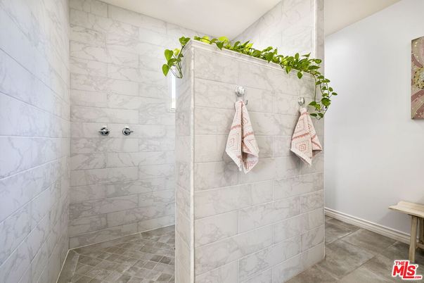 Bathroom, Interior, Marble Walls, Recessed Lighting