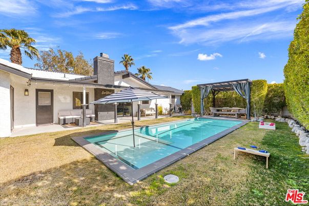 Backyard, Exterior, Pool