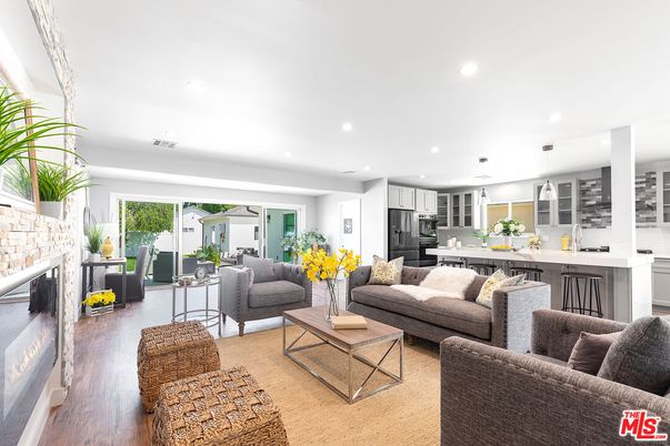 Fireplace, Interior, Kitchen, Living room, Pendant Lights, Recessed Lighting, Wood Texture Flooring