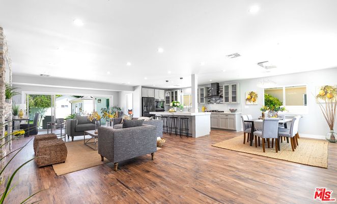Dining room, Interior, Kitchen, Living room, Pendant Lights, Recessed Lighting, Wood Texture Flooring