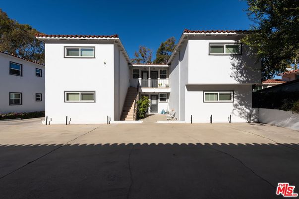 Exterior, Facade, Spanish Mediterranean