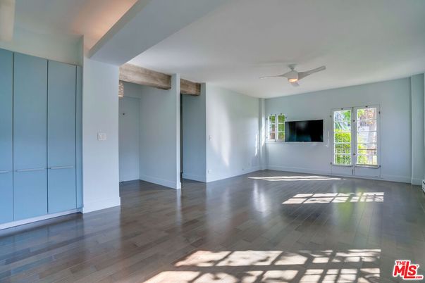 Empty room, Interior, Wooden Beams, Wood Texture Flooring