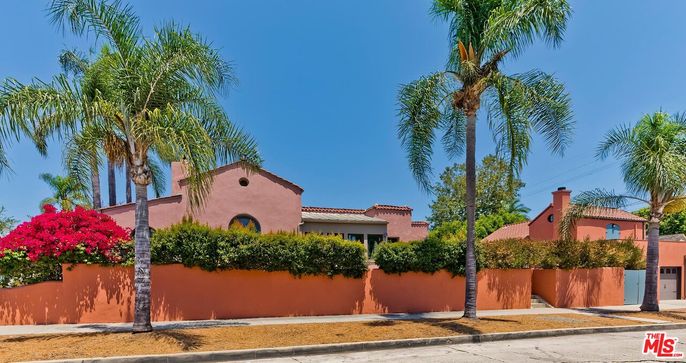 Exterior, Facade, Spanish Mediterranean